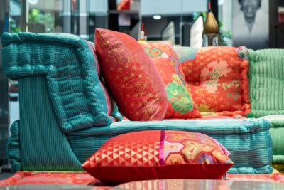 Maisons du Monde réduit ses promotions : ce que ça change pour le prix des canapés